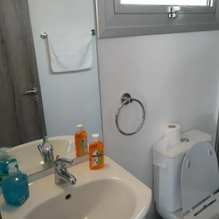 Modern Newly Furnished