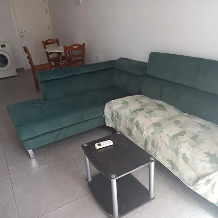 Modern Newly Furnished
