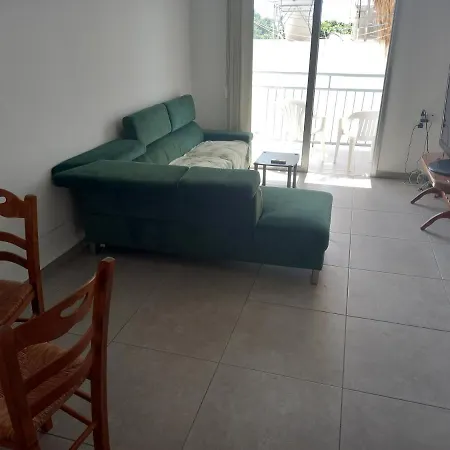 Modern Newly Furnished