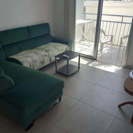 Modern Newly Furnished *