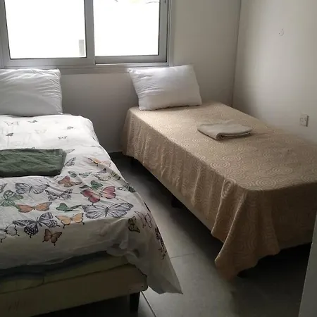 Modern Newly Furnished Apartment *